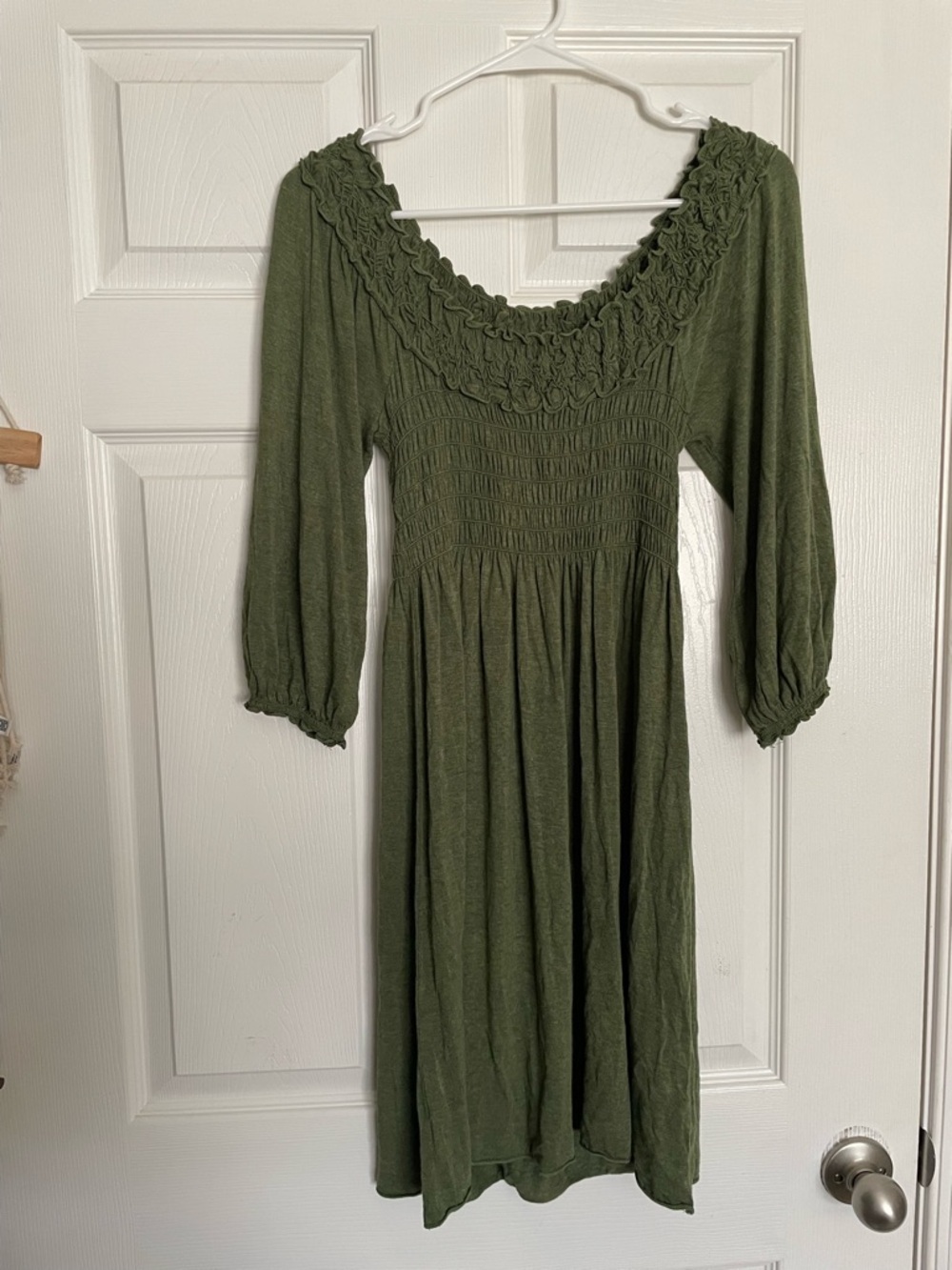 Max Studio Women’s Olive Green Smocked Dress with Ruffle Neckline Size Small